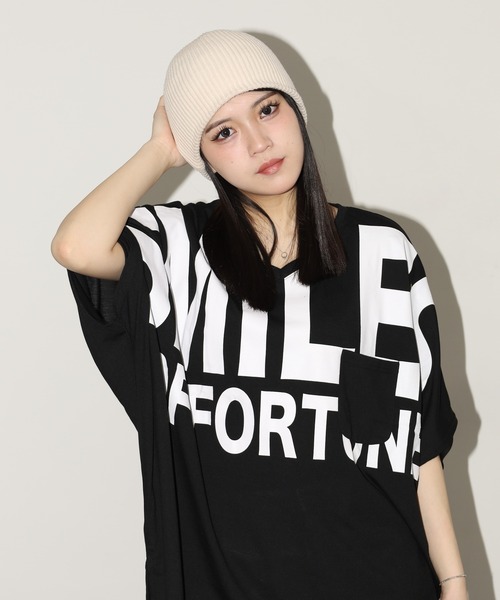 FUNALIVE(ファンアライブ)の「前後ロゴVネックオーバーサイズT 半端袖(Tシャツ/カットソー・レディース・パープル/ホワイト/ブラック・L)」の13枚目の写真