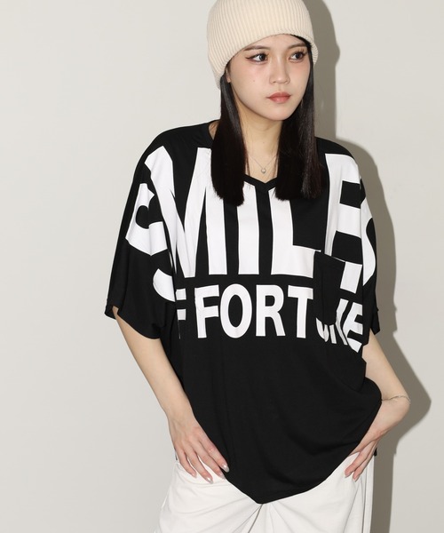 FUNALIVE(ファンアライブ)の「前後ロゴVネックオーバーサイズT 半端袖(Tシャツ/カットソー・レディース・パープル/ホワイト/ブラック・L)」の17枚目の写真