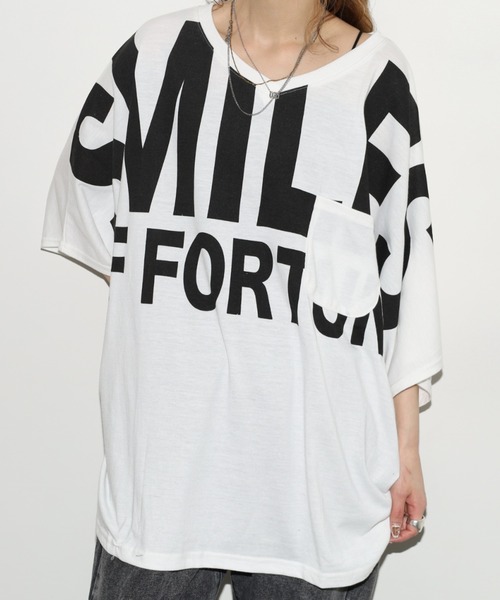 FUNALIVE(ファンアライブ)の「前後ロゴVネックオーバーサイズT 半端袖(Tシャツ/カットソー・レディース・パープル/ホワイト/ブラック・L)」の5枚目の写真