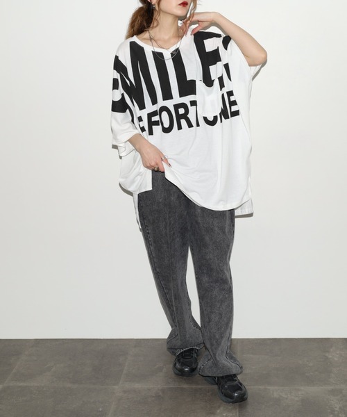 FUNALIVE(ファンアライブ)の「前後ロゴVネックオーバーサイズT 半端袖(Tシャツ/カットソー・レディース・パープル/ホワイト/ブラック・L)」の10枚目の写真