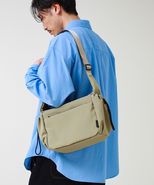 SML(エスエムエル)の「【SML/エスエムエル】SIDE POCKET SHOULDER BAG(ショルダーバッグ・メンズ・ブラック/オリーブ・FREE)」の1枚目の写真