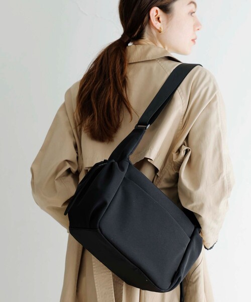 SML(エスエムエル)の「【SML/エスエムエル】SIDE POCKET SHOULDER BAG(ショルダーバッグ・メンズ・ブラック/オリーブ・FREE)」の5枚目の写真