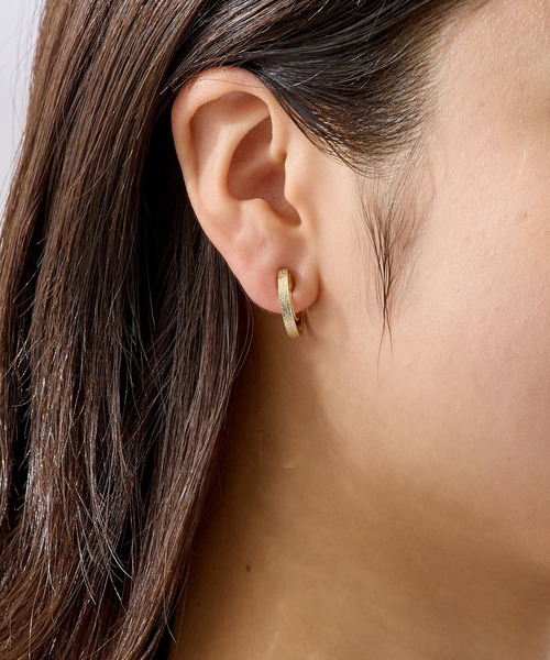 CALIN STANDARD(カリンスタンダード)の「◆金属アレルギー対応◆◆made in japan◆【痛くない】【落ちにくい】【ストレスフリーな着け心地】スターダスト グランループフィットイヤリング(イヤリング・レディース・シルバー/ゴールド・FREE)」の1枚目の写真