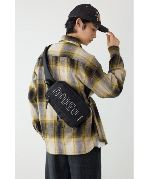 RODEO CROWNS WIDE BOWL（ロデオクラウンズワイドボウル）の「ロゴワンショルダーバッグ（ショルダーバッグ・メンズ・ブラック/カモフラージュ・FREE）」の7枚目の写真