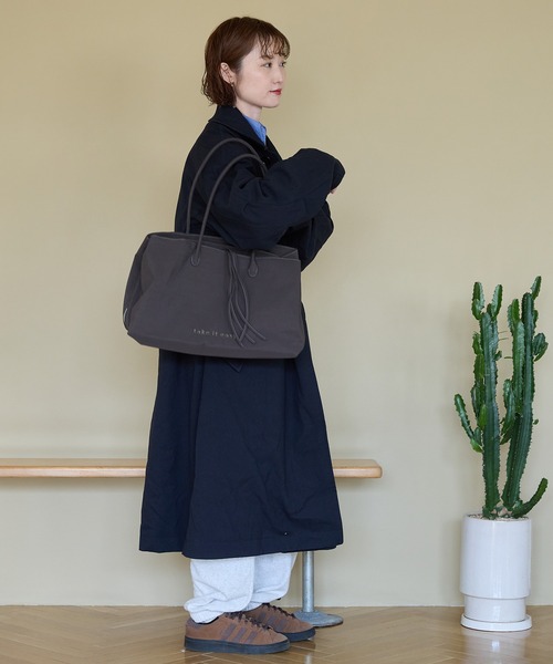 murir(ミュリール)の「刺繍入り ナイロンビッグトート(トートバッグ・レディース・ワイン/グレー・FREE)」の17枚目の写真