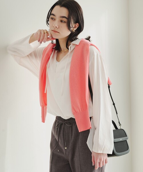 green label relaxing（グリーンレーベルリラクシング）の「【WEB限定】＜at ease＞シアー スキッパー シャツ（シャツ/ブラウス・レディース・ピンク/ダークブラウン/ナチュラル・FREE）」の4枚目の写真