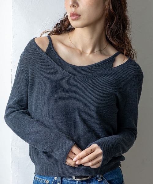 VitaFelice(ヴィータフェリーチェ)の「キャミレイヤード風ニットトップス シアーニット 重ね着風(ニット/セーター・レディース・ブラウン/ベージュ/チャコール/ブラック/アイボリー・FREE)」の1枚目の写真