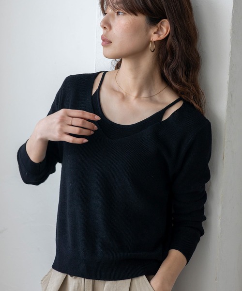 VitaFelice(ヴィータフェリーチェ)の「キャミレイヤード風ニットトップス シアーニット 重ね着風(ニット/セーター・レディース・ブラウン/ベージュ/チャコール/ブラック/アイボリー・FREE)」の3枚目の写真