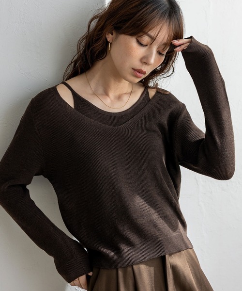 VitaFelice(ヴィータフェリーチェ)の「キャミレイヤード風ニットトップス シアーニット 重ね着風(ニット/セーター・レディース・ブラウン/ベージュ/チャコール/ブラック/アイボリー・FREE)」の7枚目の写真