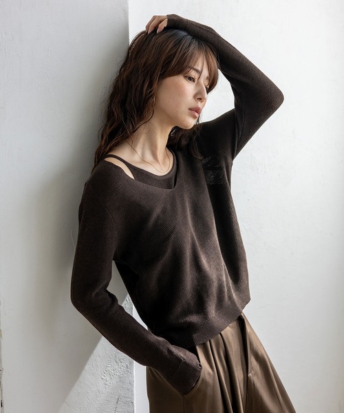 VitaFelice(ヴィータフェリーチェ)の「キャミレイヤード風ニットトップス シアーニット 重ね着風(ニット/セーター・レディース・ブラウン/ベージュ/チャコール/ブラック/アイボリー・FREE)」の8枚目の写真
