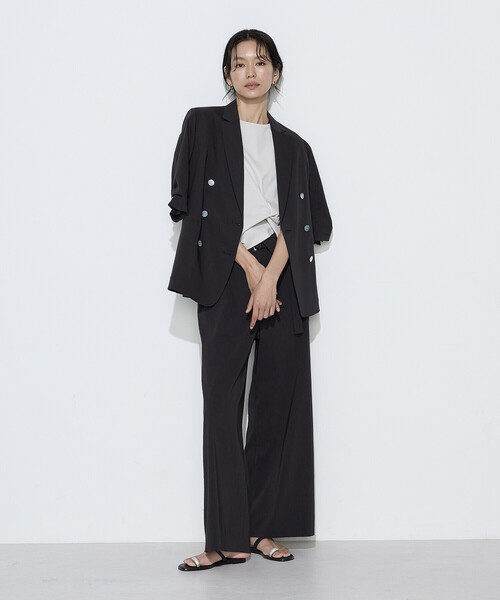 K.T KIYOKO TAKASE(キヨコタカセ)の「リネン/トリアセテートストレッチ ダブルブレストジャケット(テーラードジャケット・レディース・ブラウン/キナリ/チャコール・7号/9号/11号)」の6枚目の写真