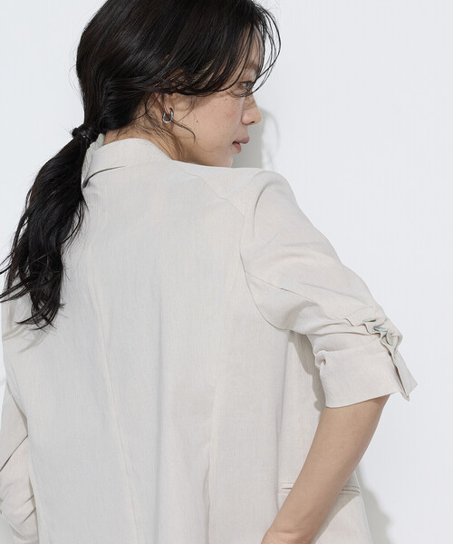 K.T KIYOKO TAKASE(キヨコタカセ)の「リネン/トリアセテートストレッチ ダブルブレストジャケット(テーラードジャケット・レディース・ブラウン/キナリ/チャコール・7号/9号/11号)」の21枚目の写真