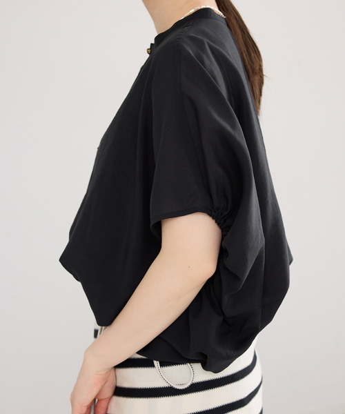 IENA（イエナ）の「《追加5》ニュアンスドルマンブラウス（シャツ/ブラウス・レディース・ブラウン/サックスブルー/ブラック・FREE）」の11枚目の写真