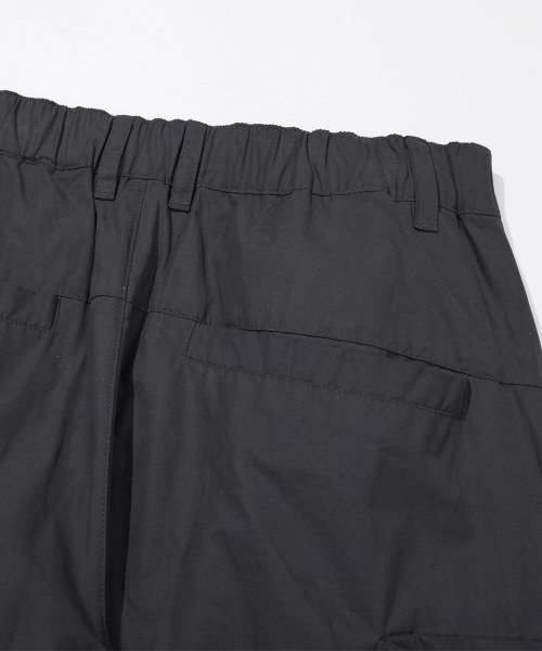 KALAPATTHAR(カラパタール)の「MINI BAG DOUBLE POCKET WIDE PANTS - CHARCOAL(その他パンツ・メンズ・その他・LARGE/MEDIUM)」の4枚目の写真