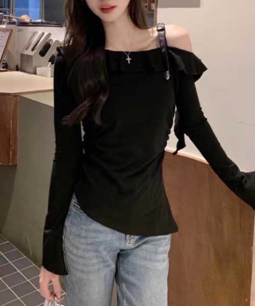Alvia(アルビア)の「オフショルダー フリル袖トップス(Tシャツ/カットソー・レディース・ベージュ/ダークグレー・M)」の15枚目の写真