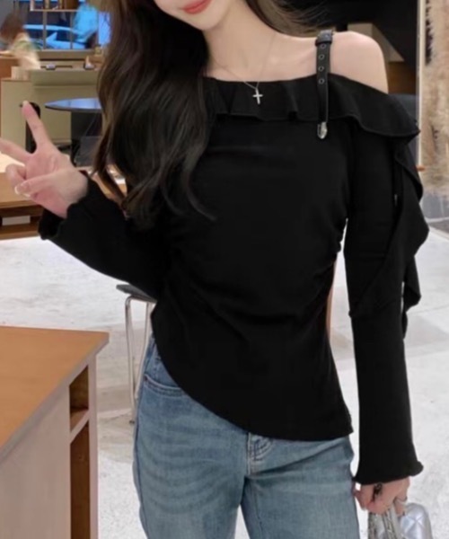 Alvia(アルビア)の「オフショルダー フリル袖トップス(Tシャツ/カットソー・レディース・ベージュ/ダークグレー・M)」の17枚目の写真