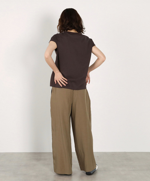 LOGEMENT DE CLAIRE(ロジュモンドクレール)の「タックストレートパンツ(その他パンツ・レディース・ライトベージュ/カーキ/ブラック・3/4/2)」の11枚目の写真