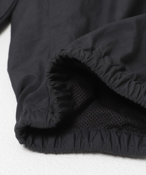 ITEMS URBANRESEARCH（アイテムズ アーバンリサーチ）の「『接触冷感/撥水/イージーケア/UVカット』タスランナイロンイージージョグパンツ（その他パンツ・メンズ・ブラック/ベージュ系その他/チャコールグレー・MEDIUM/LARGE）」の17枚目の写真