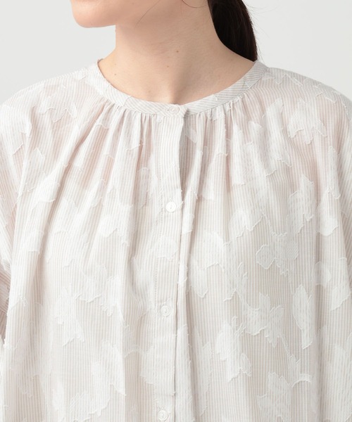 studio CLIP(スタディオクリップ)の「ダブルフロントストライプジャガードブラウス(シャツ/ブラウス・レディース・ブルー/ライトグリーン/ベージュ・FREE)」の14枚目の写真