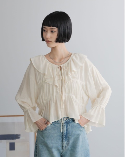 LOWRYS FARM（ローリーズファーム）の「シャーリングフリルブラウス６Ｓ 638501（シャツ/ブラウス・レディース・イエロー/グリーン/グレー/アイボリー・FREE）」の16枚目の写真