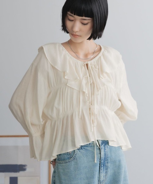 LOWRYS FARM（ローリーズファーム）の「シャーリングフリルブラウス６Ｓ 638501（シャツ/ブラウス・レディース・イエロー/グリーン/グレー/アイボリー・FREE）」の17枚目の写真