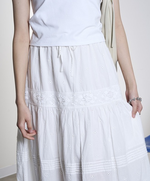 ROSE BUD（ローズバッド）の「EMBROIDERY LACE LONG SKIRT（スカート・レディース・ホワイト/ブラウン・ONE SIZE）」の14枚目の写真
