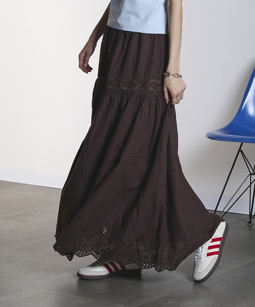 ROSE BUD（ローズバッド）の「EMBROIDERY LACE LONG SKIRT（スカート・レディース・ホワイト/ブラウン・ONE SIZE）」の8枚目の写真