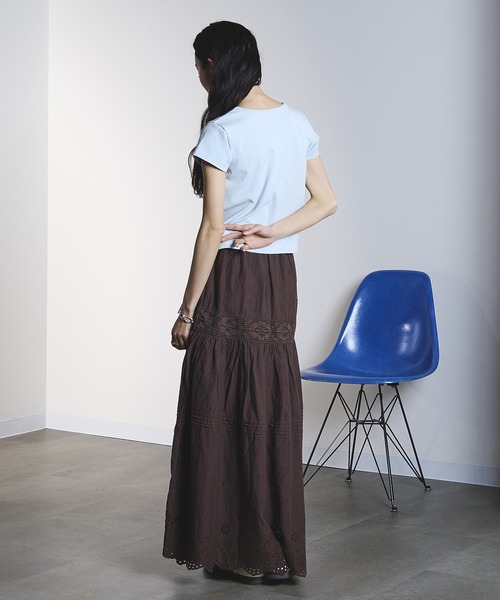 ROSE BUD（ローズバッド）の「EMBROIDERY LACE LONG SKIRT（スカート・レディース・ホワイト/ブラウン・ONE SIZE）」の4枚目の写真