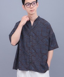 ジオメトリック総柄シャツ