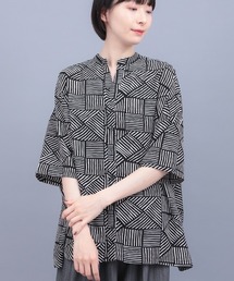 ジオメトリック総柄シャツ