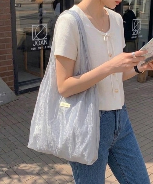 Teem Store(チームストア)の「【大容量/A4対応】ワンポイントサテンチュールトートバッグ(トートバッグ・レディース・アイボリー/サックスブルー/ピンク/ライトグレー・F)」の5枚目の写真
