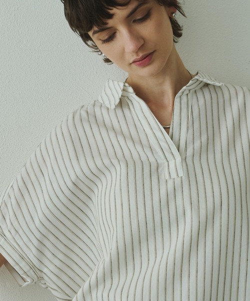 Plumel（プルメル）の「Linen French Sleeve Cocoon Shirt / リネンブレンドフレンチスリーブコクーンシャツ（シャツ/ブラウス・レディース・ラベンダー/ベージュ/イエロー/ブラウン/オフホワイト/ブルー・MEDIUM）」の2枚目の写真