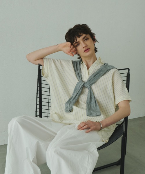 Plumel（プルメル）の「Linen French Sleeve Cocoon Shirt / リネンブレンドフレンチスリーブコクーンシャツ（シャツ/ブラウス・レディース・ラベンダー/ベージュ/イエロー/ブラウン/オフホワイト/ブルー・MEDIUM）」の16枚目の写真