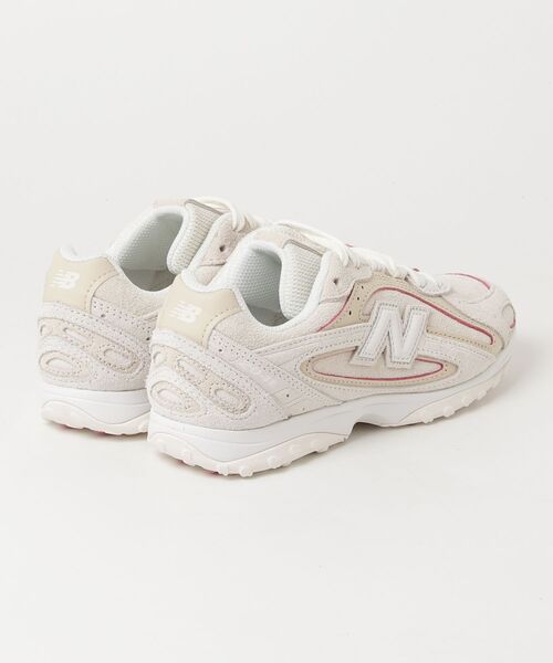 NEW BALANCE(ニューバランス)の「204L(スニーカー・レディース・ライトベージュ・22.5cm/30.0cm/29.0cm/28.5cm/28.0cm/27.5cm/27.0cm/26.5cm/26.0cm/25.5cm/25.0cm/24.5cm/24.0cm/23.5cm/23.0cm)」の5枚目の写真