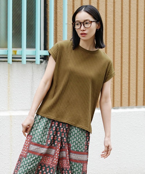 zootie（ズーティー）の「汗しみない リブカットソー［フレンチスリーブ］（Tシャツ/カットソー・レディース・グレイッシュブルー/ライトベージュ/レッド/モカ/ブラック/イエロー系その他/ネイビー・M-L）」の11枚目の写真