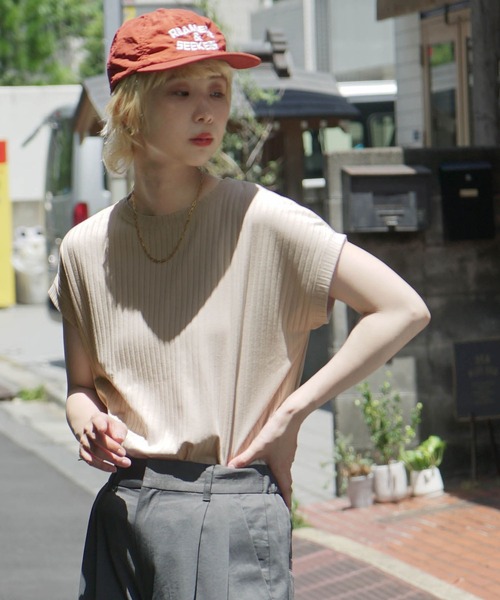 zootie（ズーティー）の「汗しみない リブカットソー［フレンチスリーブ］（Tシャツ/カットソー・レディース・グレイッシュブルー/ライトベージュ/レッド/モカ/ブラック/イエロー系その他/ネイビー・M-L）」の16枚目の写真