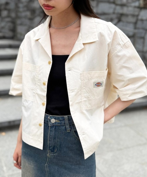 Dickies(ディッキーズ)の「【Dickies】コットンダンプオープンカラークロップドシャツ 5287-5100 MNY(シャツ/ブラウス・レディース・ホワイト/ブラック/グリーン・M)」の4枚目の写真