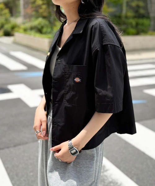 Dickies(ディッキーズ)の「【Dickies】コットンダンプオープンカラークロップドシャツ 5287-5100 MNY(シャツ/ブラウス・レディース・ホワイト/ブラック/グリーン・M)」の14枚目の写真