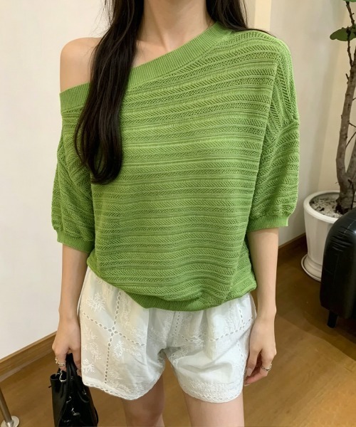 Miniministore(ミニミニストア)の「ニットトップスオフショルダーサマーニット(Tシャツ/カットソー・レディース・イエロー/グレー/ロイヤルブルー/グリーン/ホワイト・FREE)」の4枚目の写真