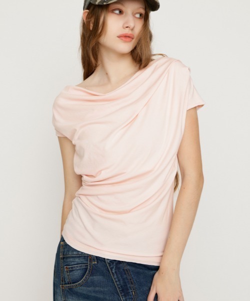SLY(スライ)の「ONE SHOULDER CUT TOPS ワンショルダーカットトップス 夏服 秋服(Tシャツ/カットソー・レディース・ブラック/ブラウン/アイボリー/ライトピンク/ネイビー・FREE)」の5枚目の写真