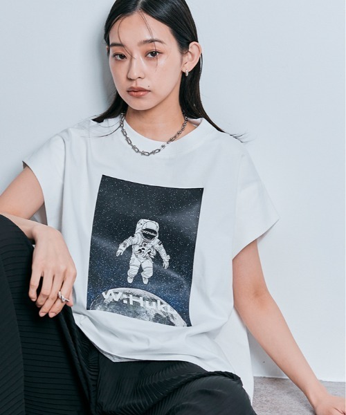 W:Huku(フーク)の「コスモ プリント フレンチ スリーブ Tシャツ(Tシャツ/カットソー・レディース・ブラック/オフホワイト・FREE)」の4枚目の写真