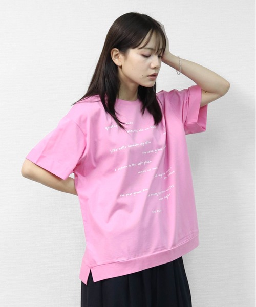 THE CELL.(ザセルドット)の「接触冷感ドライタッチコットン ロールアップオーバーサイズ ロゴTシャツ(Tシャツ/カットソー・レディース・ピンク/ブラック/チャコールグレー/オフホワイト・FREE)」の4枚目の写真