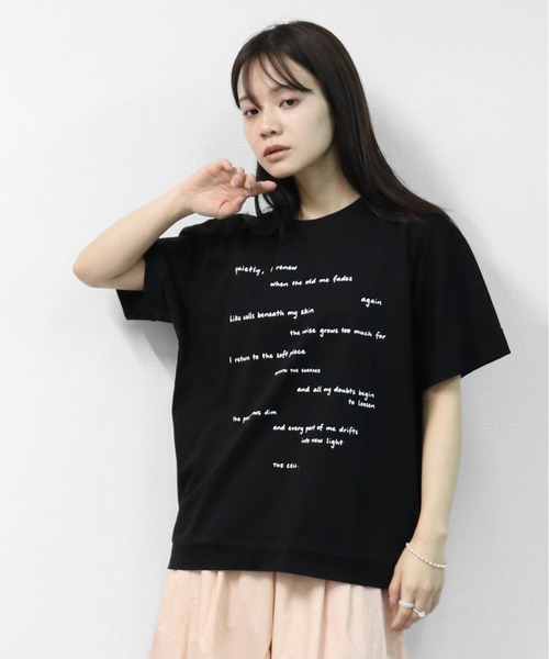 THE CELL.(ザセルドット)の「接触冷感ドライタッチコットン ロールアップオーバーサイズ ロゴTシャツ(Tシャツ/カットソー・レディース・ピンク/ブラック/チャコールグレー/オフホワイト・FREE)」の2枚目の写真