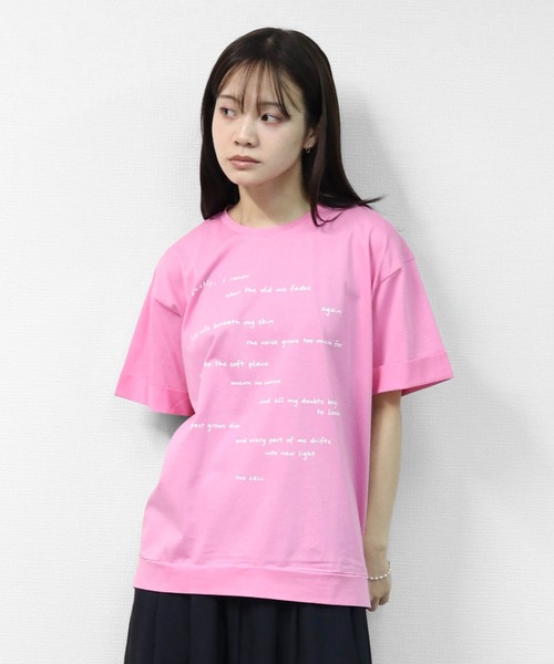 THE CELL.(ザセルドット)の「接触冷感ドライタッチコットン ロールアップオーバーサイズ ロゴTシャツ(Tシャツ/カットソー・レディース・ピンク/ブラック/チャコールグレー/オフホワイト・FREE)」の18枚目の写真