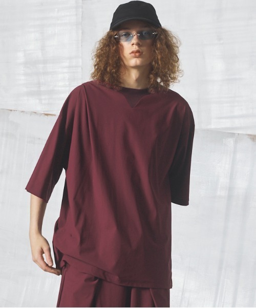 MAISON SPECIAL(メゾンスペシャル)の「《UNISEX》Comfortable Clothes Prime-Over Front-tuck T-shirt/コンフォータブルクローズプライムオーバーフロントタックTシャツ【MAISON SPECIAL/メゾンスペシャル】■セットアップ対応■(Tシャツ/カットソー・メンズ・ブラック/チャコールグレー/バーガンディー・2/1/0)」の3枚目の写真