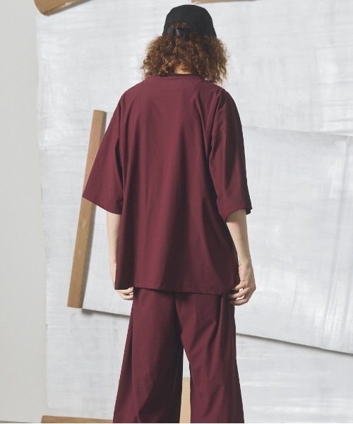 MAISON SPECIAL(メゾンスペシャル)の「《UNISEX》Comfortable Clothes Prime-Over Front-tuck T-shirt/コンフォータブルクローズプライムオーバーフロントタックTシャツ【MAISON SPECIAL/メゾンスペシャル】■セットアップ対応■(Tシャツ/カットソー・メンズ・ブラック/チャコールグレー/バーガンディー・2/1/0)」の16枚目の写真