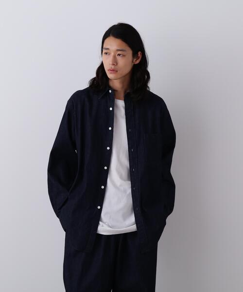 Y(ワイ)の「Y / ORGANIC COTTON LIGHT DENIM SHIRT(シャツ/ブラウス・メンズ・ホワイト/ネイビー・MEDIUM/LARGE/SMALL)」の2枚目の写真