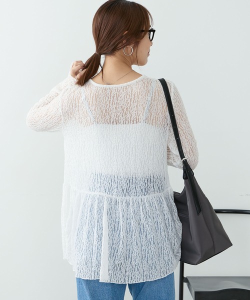 Aunely(オーネリー)の「【Aunely】華やぐシアーアソートレースペプラム プルオーバー<YOSOOIシリーズ>(Tシャツ/カットソー・レディース・オフホワイト/ピンク/アイボリー/ブラウン/ライトブルー/ブラック・L/M)」の14枚目の写真
