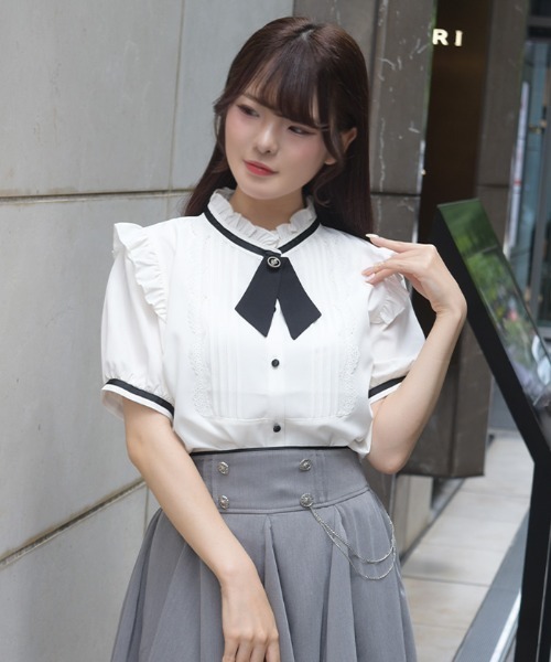 axes femme(アクシーズファム)の「タイセットピンタックBL(シャツ/ブラウス・レディース・サックスブルー/ホワイト/ブラック・MEDIUM)」の4枚目の写真