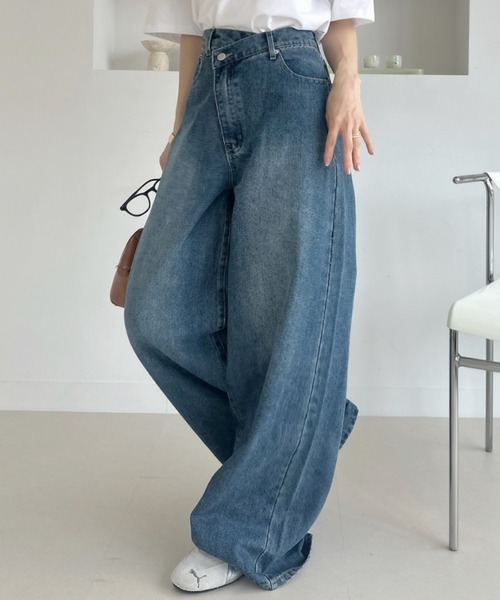 Ada.（エイダ）の「ウエストアシメ デニム ワイド パンツ（デニムパンツ・レディース・ブルー/ブラック/ライトブルー・SMALL/MEDIUM）」の3枚目の写真
